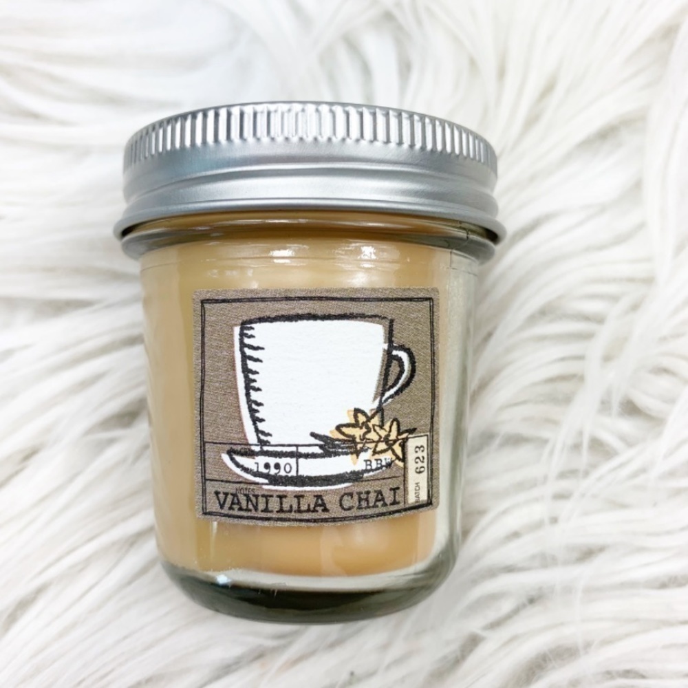 𝅺Bath & Body Works Mini Vanilla Chai Scented Mini Mason Jar Candle 1.3oz